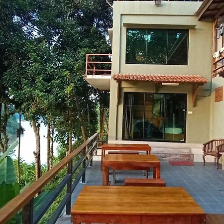 Naura Roomstay Kuala Tahan Exterior foto
