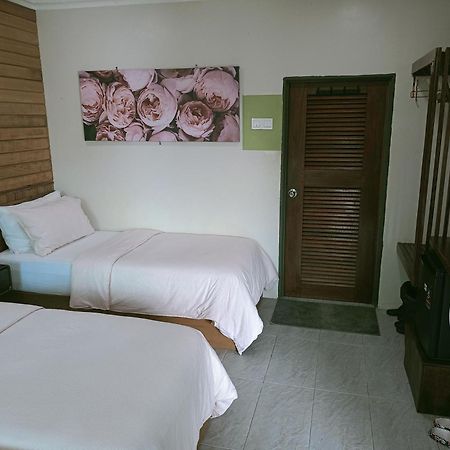 Naura Roomstay Kuala Tahan Exterior foto