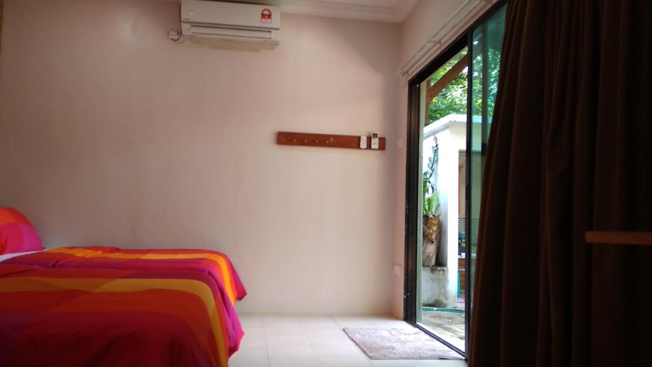 Naura Roomstay Kuala Tahan Exterior foto
