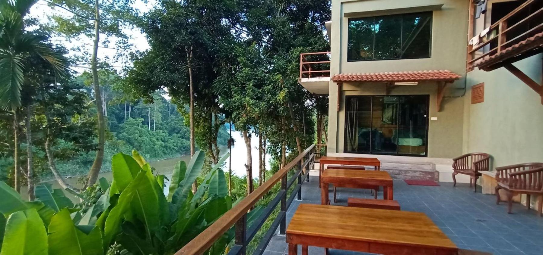Naura Roomstay Kuala Tahan Exterior foto