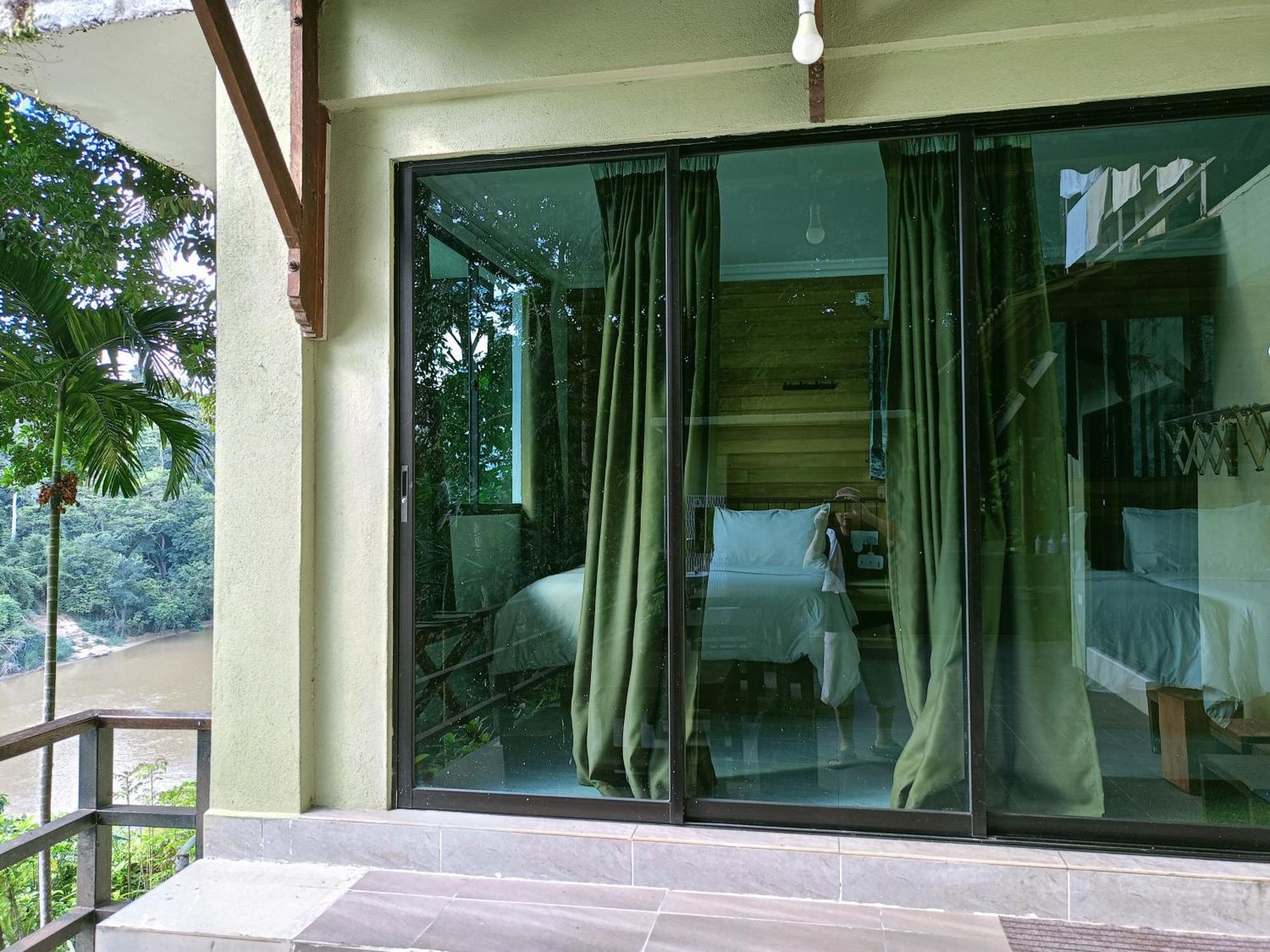 Naura Roomstay Kuala Tahan Exterior foto