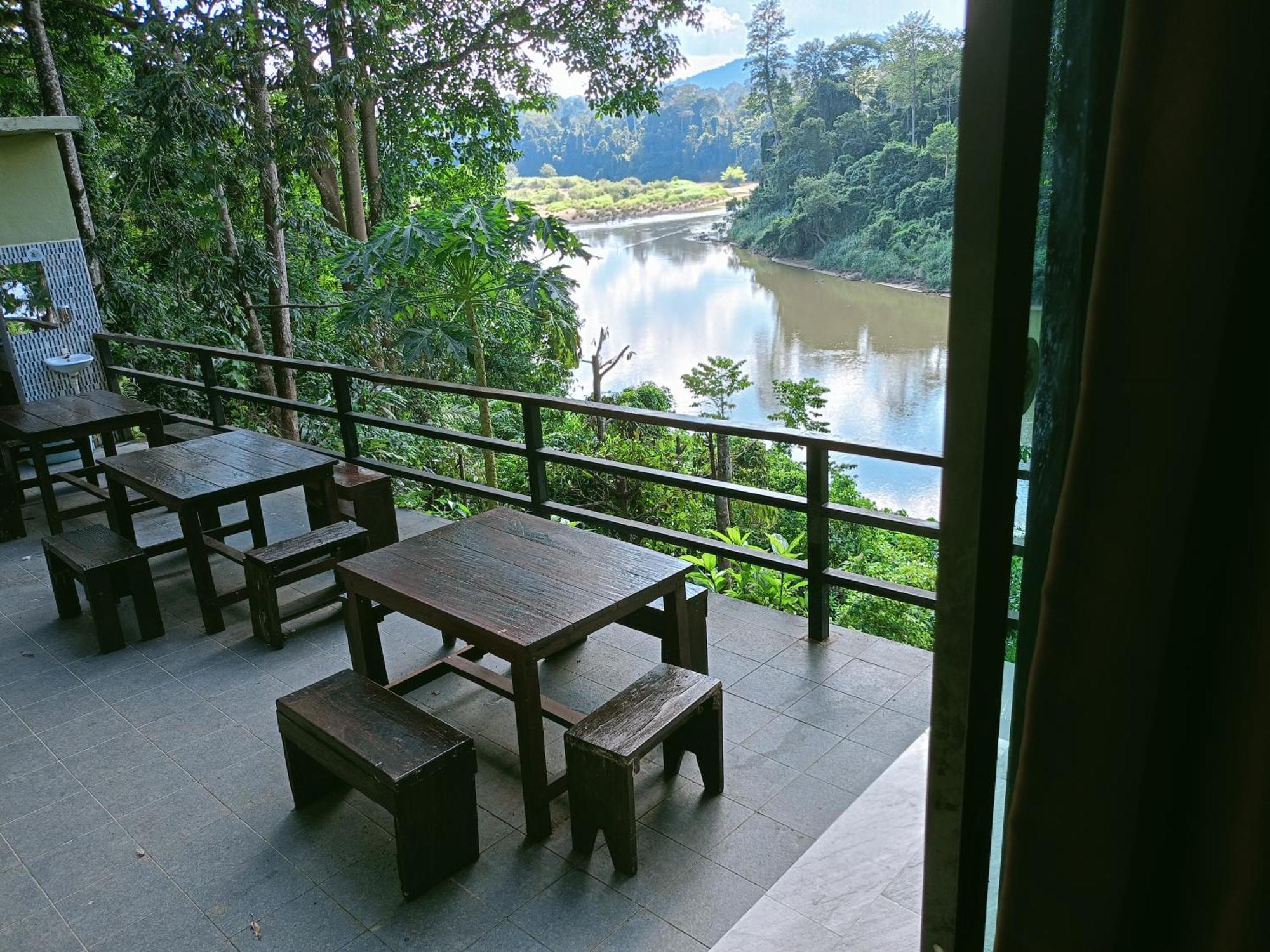 Naura Roomstay Kuala Tahan Exterior foto